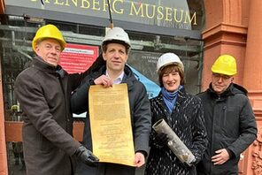 Dr. Sölter, OB Haase, Kulurdezernentin Grosse, Werkleiter Kaut: Zeitkapsel &copy; Landeshauptstadt Mainz/Pressestelle