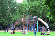 Klettergerüst im Volkspark